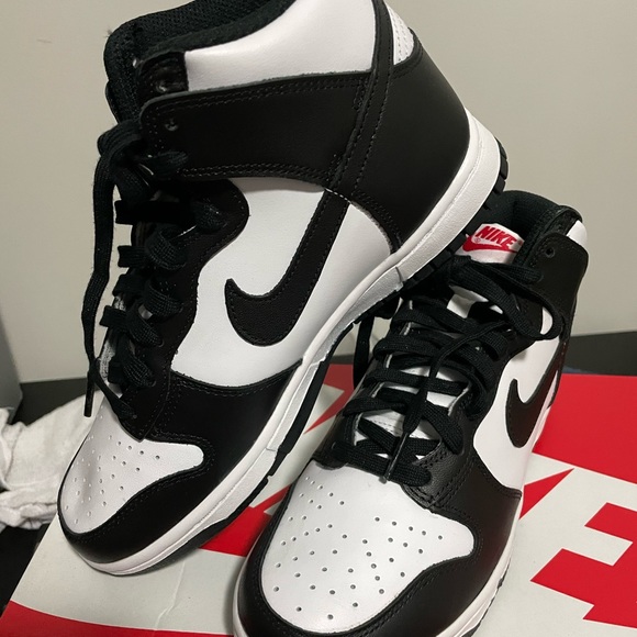 NIKE Dunk High - Panda - Picture 7 of 8